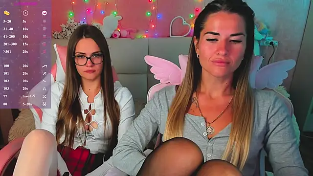 hotty_girls_here live webcam show