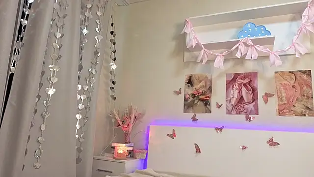 Milly_Lane webcam