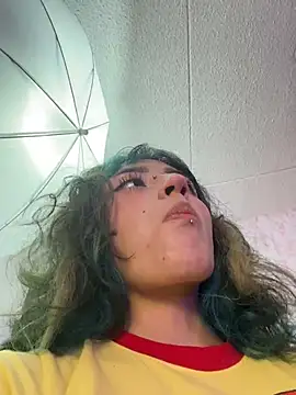 baby_akuma webcam
