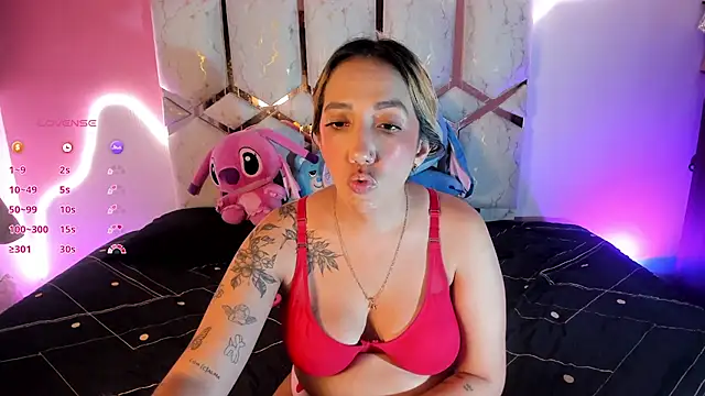 Amanda_klaire live cam on StripChat