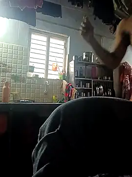 Dhanya752896 webcam