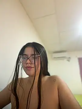 valentina2390 - Valentina2390's free webcam - UK Sex Cams