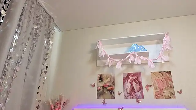 Milly_Lane webcam