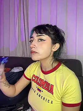 baby_akuma webcam