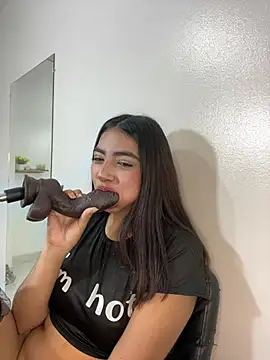cherry_skinnyy_ webcam