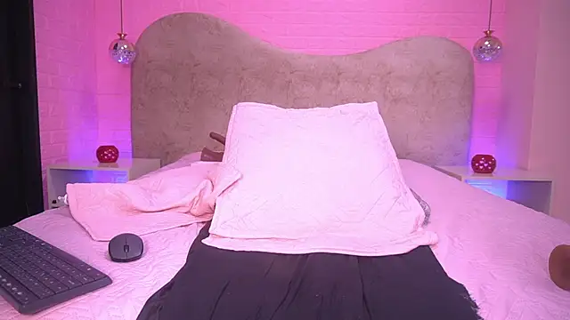 zzoe_ live cam on StripChat