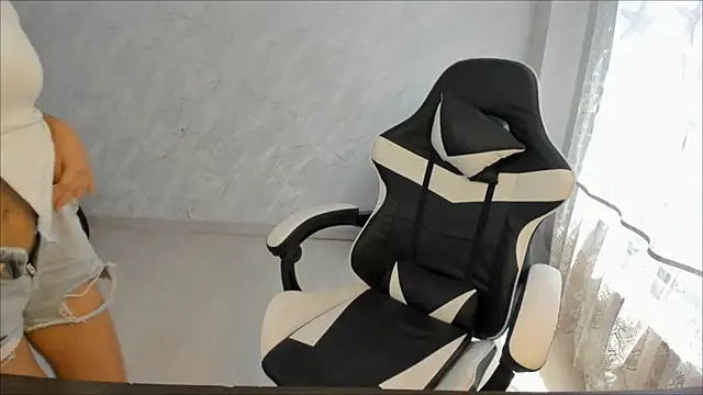 Kama_Mon webcam