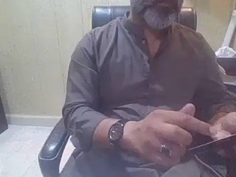 hairymaster95 webcam