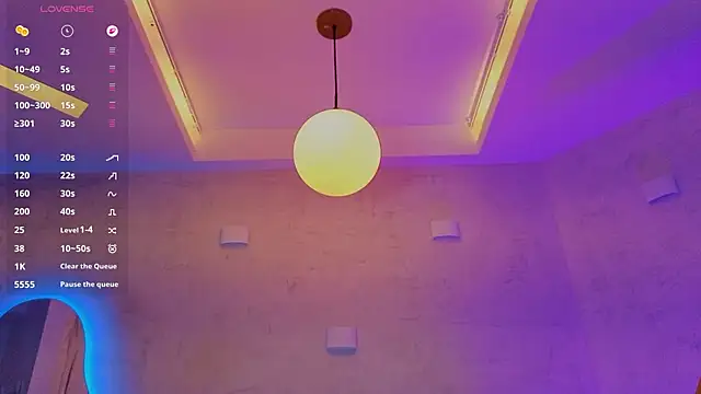 MiaWonderfull live webcam show