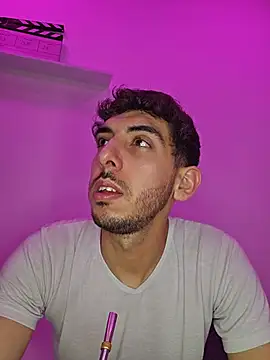 LeoyNicky98 webcam