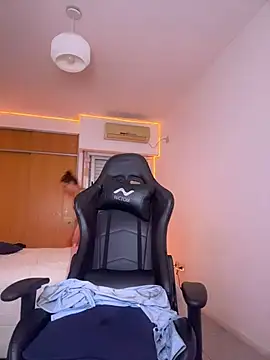 LolaSB webcam