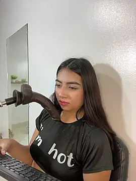 cherry_skinnyy_ webcam