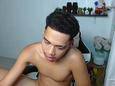 curlyasian_njxx webcam