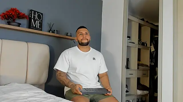 frank_myles webcam