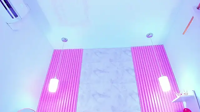 ArianaRougee webcam