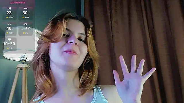 LeyaBloom webcam