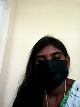 Keerthi_143 webcam