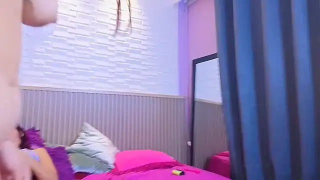 House_ofsofia webcam