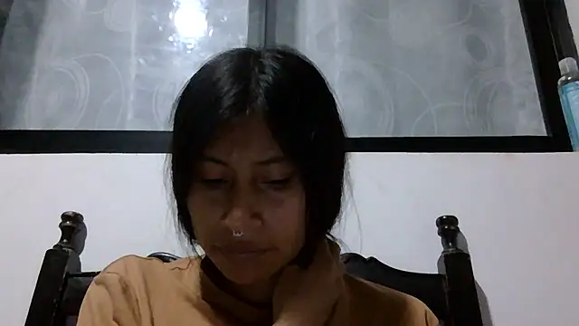 Pocahontas_Honey webcam