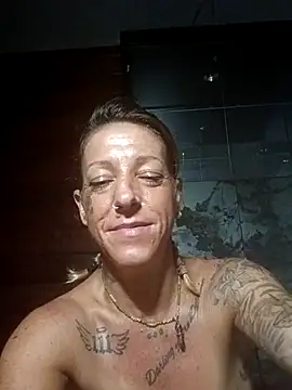 Tiffneycherie webcam