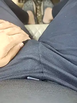 trendy_Squirreel webcam