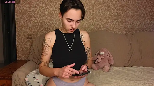 Lilihere_ webcam