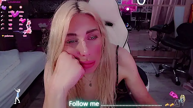 AnnieGOld_ webcam