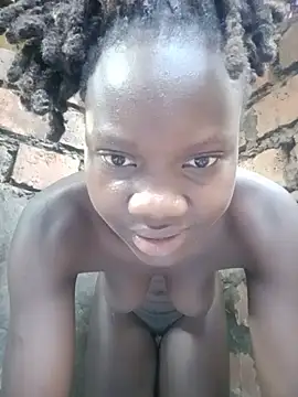Black_juicy24 webcam