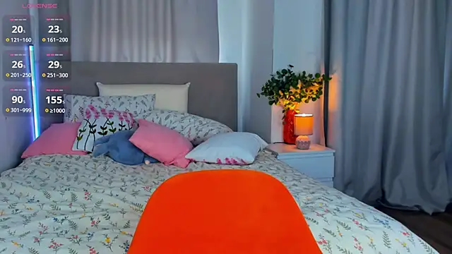 mae_barbiee webcam