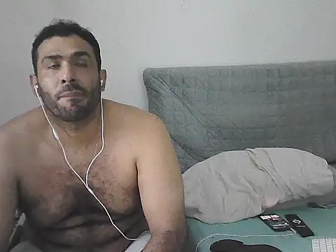 alphalatinobearx webcam