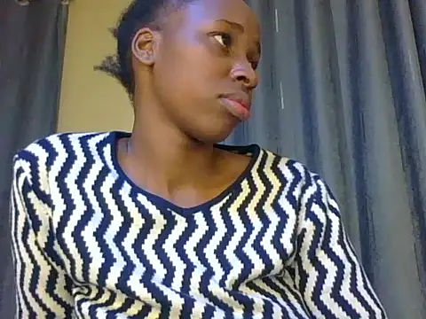 Lovey_doveyy webcam