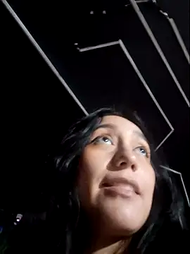 Evelyn_outdoors webcam