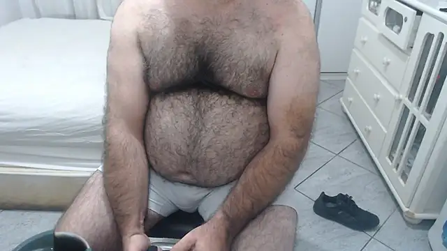 MysterBearMG webcam