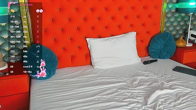 VallerieJones webcam