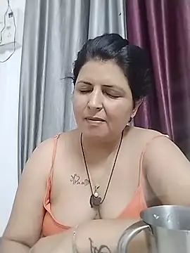 Jann_Riya333 live webcam show