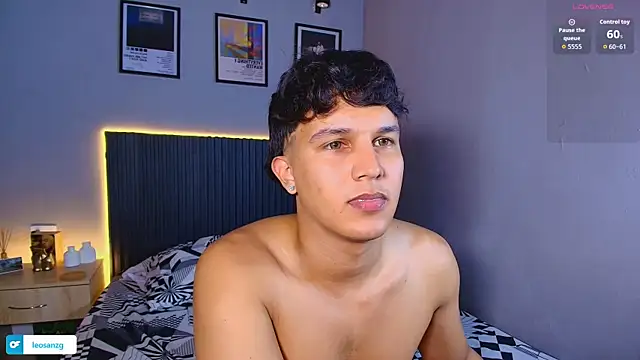 Leo_Savage_ live cam on StripChat