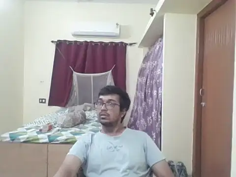 decent_person_001 webcam