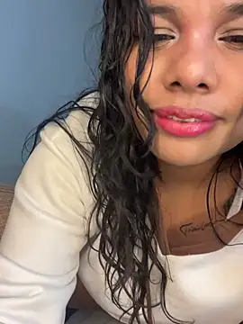 Rashell1_Queen live cam on StripChat