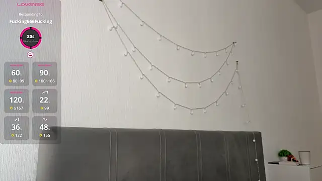 meowchaa live webcam show