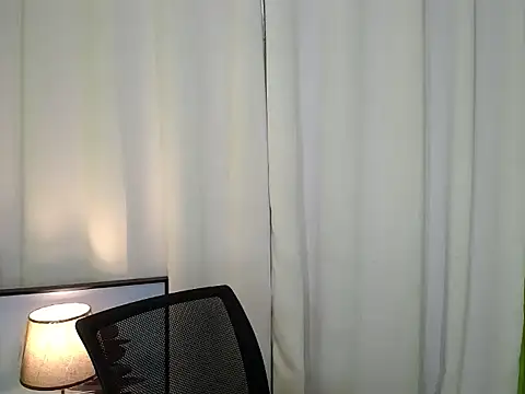 tscyra_foxxx (T teen) - show cum today