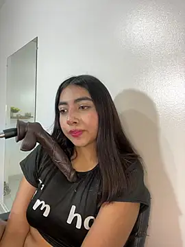 cherry_skinnyy_ webcam