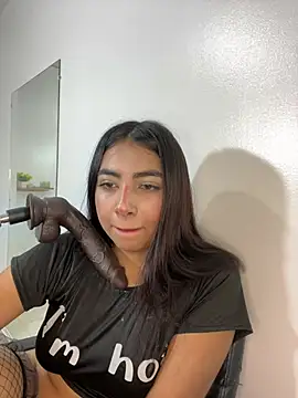 cherry_skinnyy_ webcam