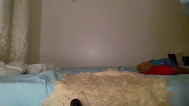 Yours_little_secret webcam
