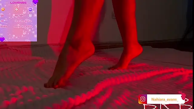 NahiaraEvans_ webcam