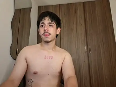 Maximo_Miller webcam