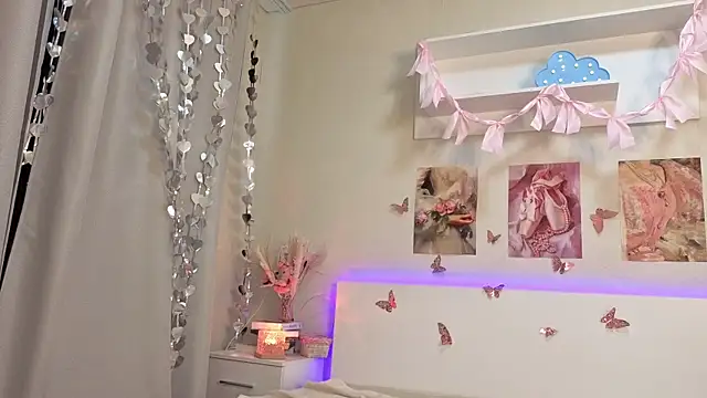 Milly_Lane webcam