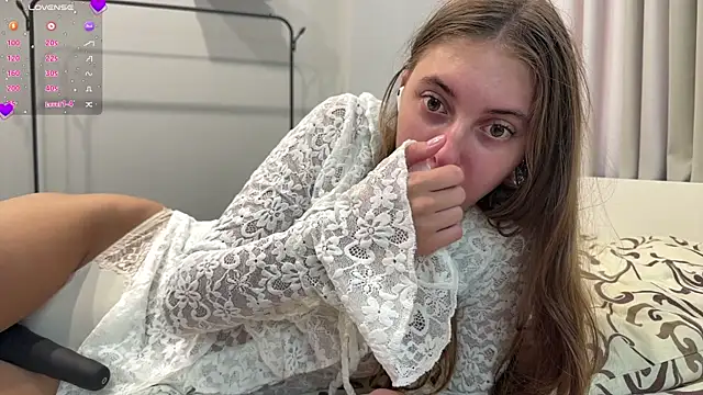 selena_favn - Selena_favn's free webcam - UK Sex Cams