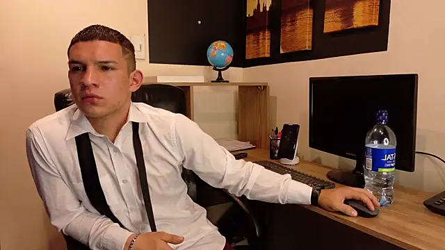 Apolo_Warrior live sex cam
