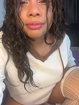 Rashell1_Queen live cam on StripChat