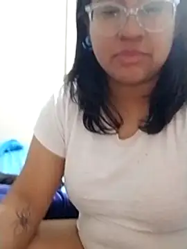 sarah12333 live webcam show